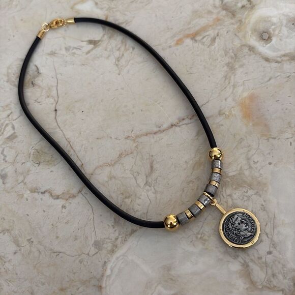 Roman Coin Necklace Reproduction Quinarius Tiberius Emperor Pure Gold Coated - Picture 3 of 6